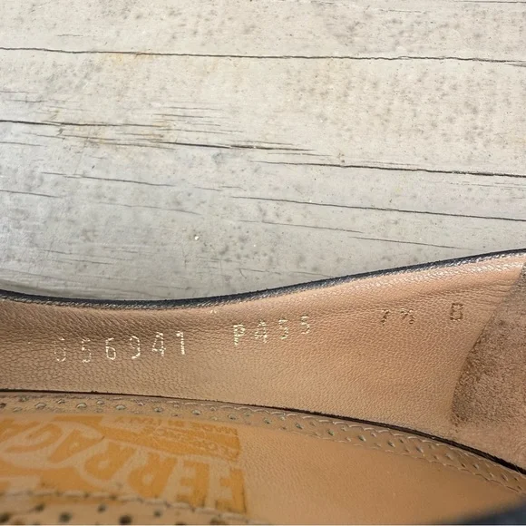Salvatore Ferragamo Neissa pumps in black suede and leather shoes size 7.5 B - Picture 14 of 16